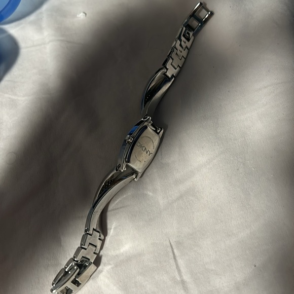 Dkny watch - Picture 2 of 2